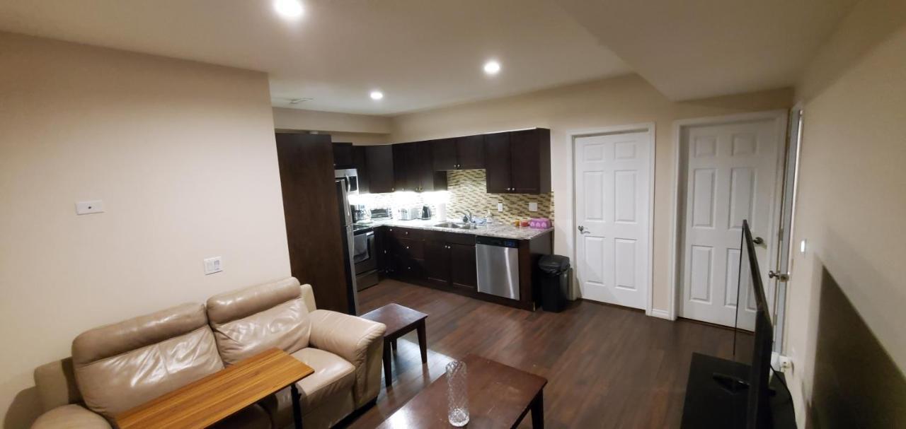 Appartamento Parson Creek Retreat Fort Mcmurray Esterno foto